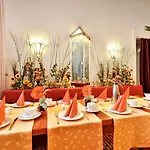Hotel Schöneberg 3*