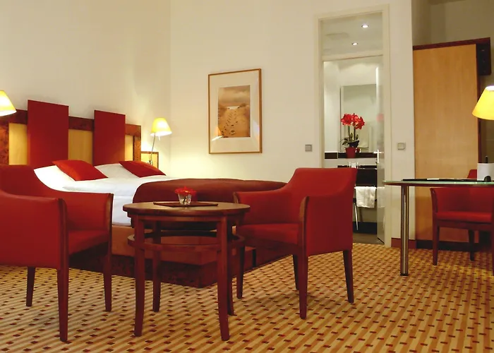 Hotel Schoeneberg 3*