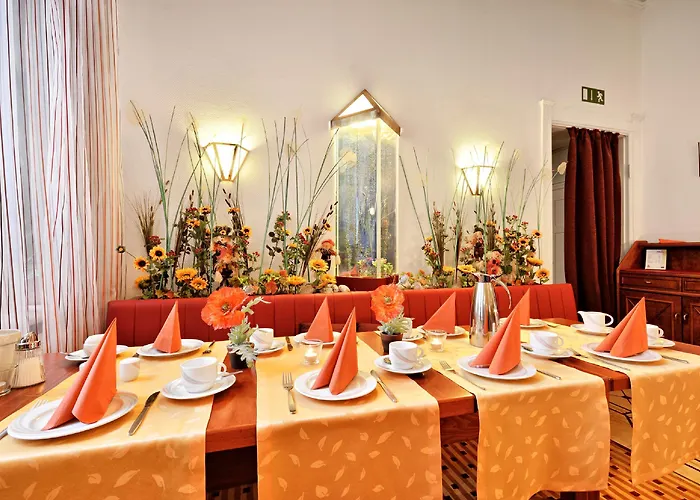 فندق Schoeneberg 3*