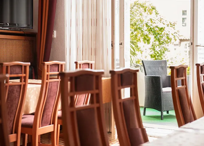 Schoeneberg فندق